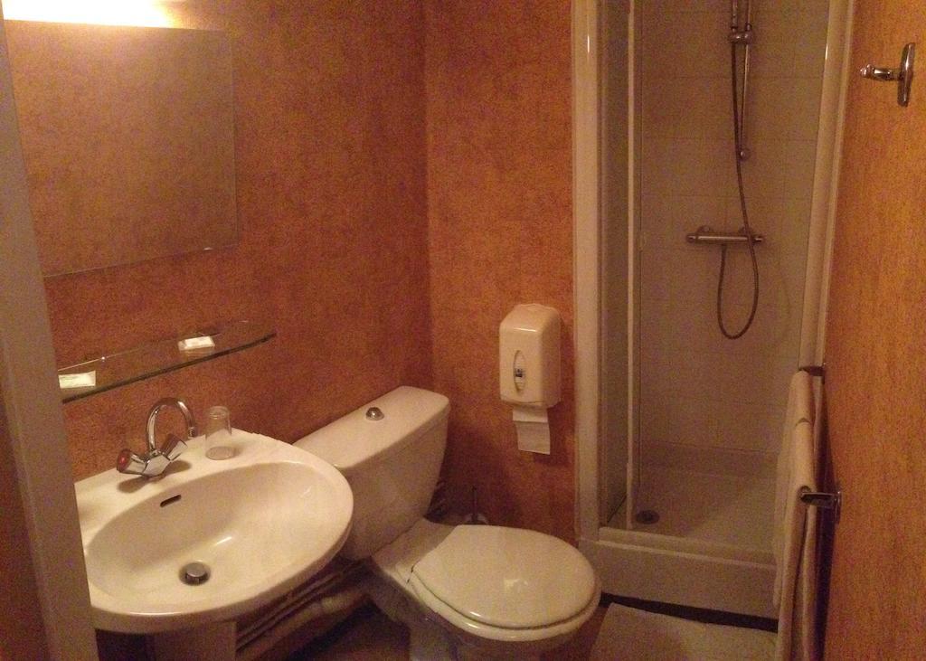 Hotel De L'Abbaye Sauxillanges Eksteriør bilde